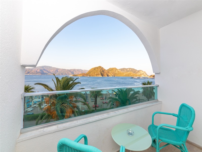 Contess by Faros Hotel